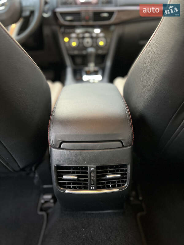 Седан Mazda 6 2014 в Сумах