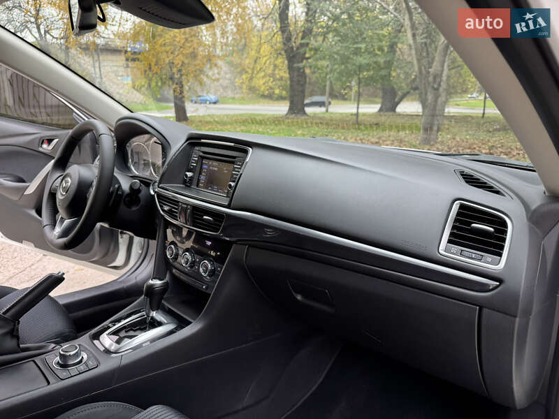 Седан Mazda 6 2014 в Запорожье