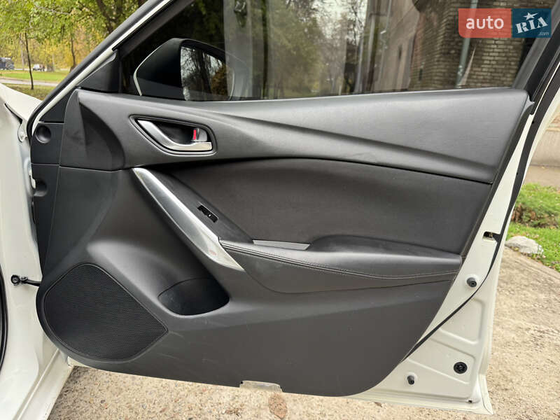 Седан Mazda 6 2014 в Запорожье