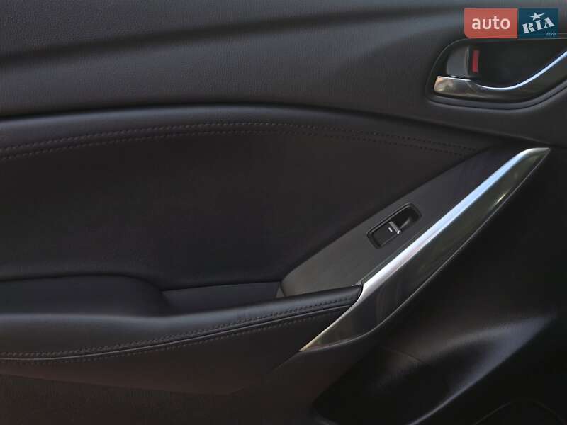 Седан Mazda 6 2017 в Черновцах