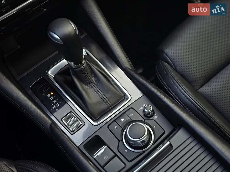 Седан Mazda 6 2017 в Черновцах