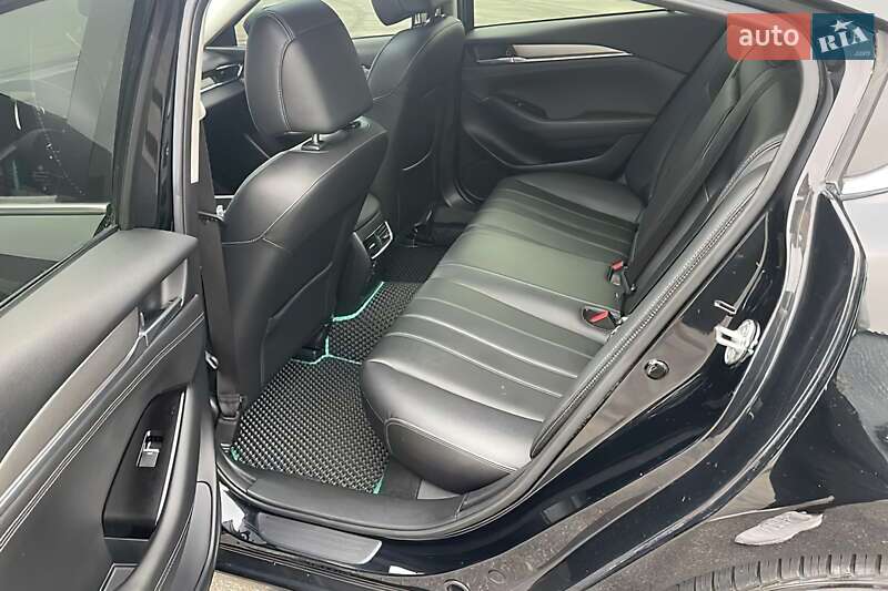 Седан Mazda 6 2018 в Львові