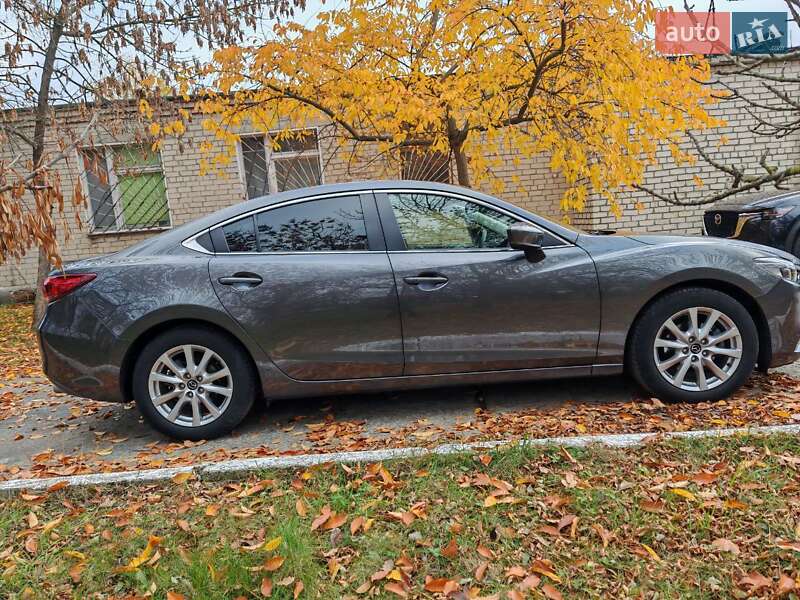 Седан Mazda 6 2017 в Вараше