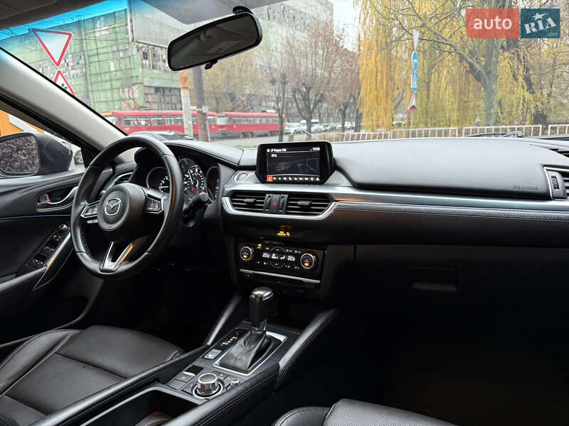 Седан Mazda 6 2016 в Дніпрі