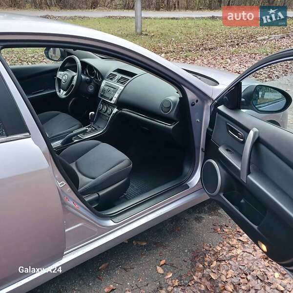 Седан Mazda 6 2009 в Синельниковому