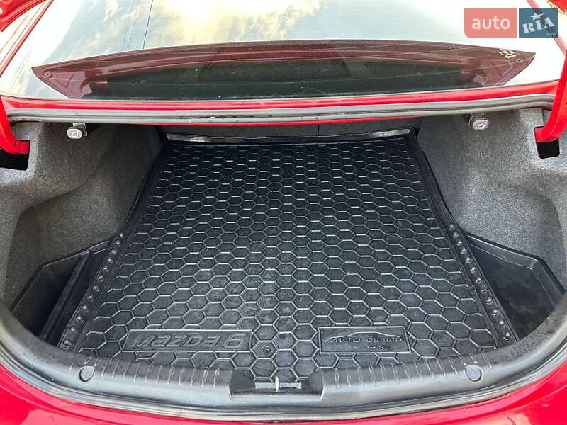 Седан Mazda 6 2013 в Дніпрі