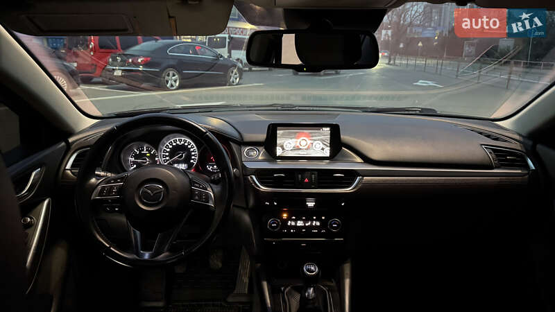 Седан Mazda 6 2014 в Хмельницком