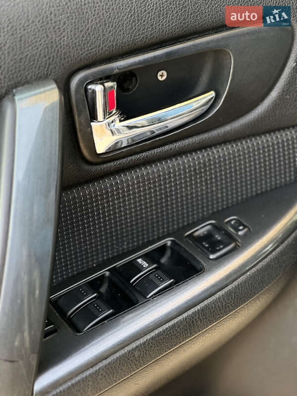 Седан Mazda 6 2003 в Николаеве