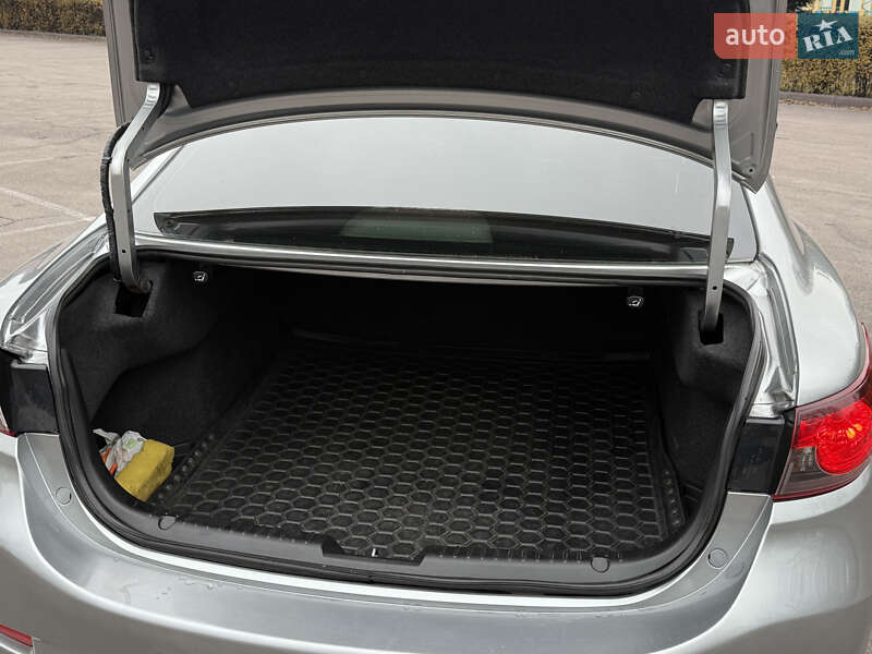 Седан Mazda 6 2013 в Каменском