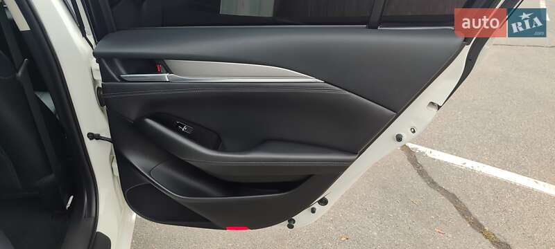 Седан Mazda 6 2022 в Днепре