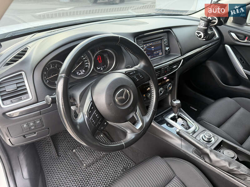 Седан Mazda 6 2013 в Каменском