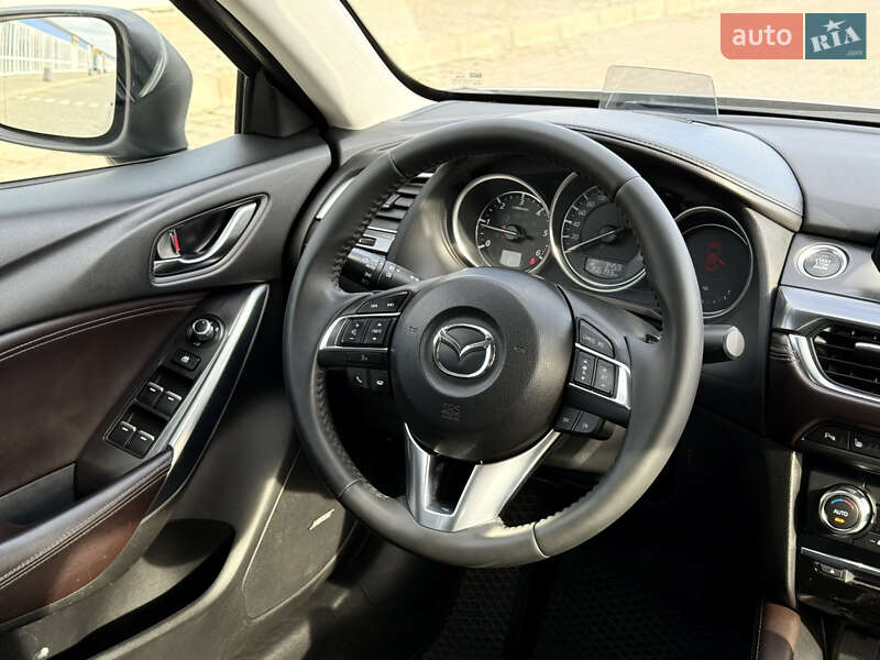 Седан Mazda 6 2015 в Одессе