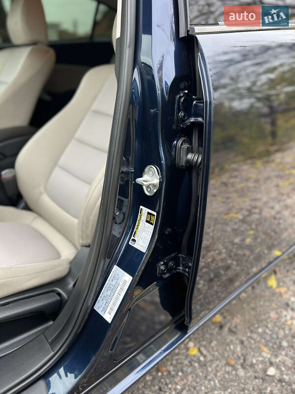 Седан Mazda 6 2016 в Кривом Роге