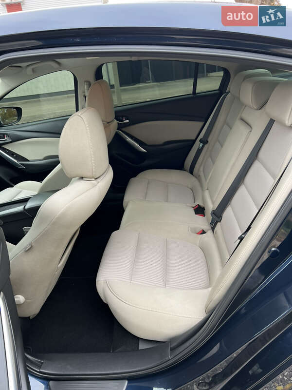 Седан Mazda 6 2016 в Кривом Роге