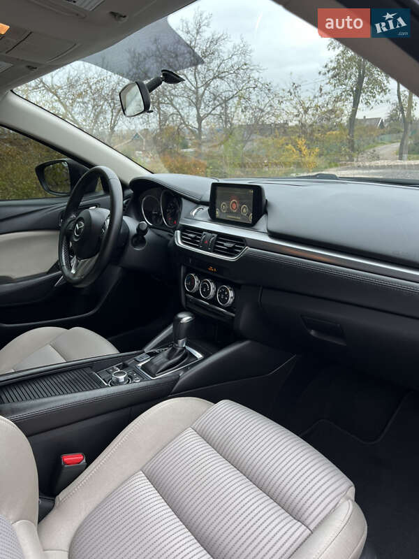 Седан Mazda 6 2016 в Кривом Роге