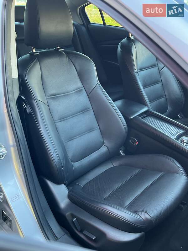 Седан Mazda 6 2016 в Мукачево
