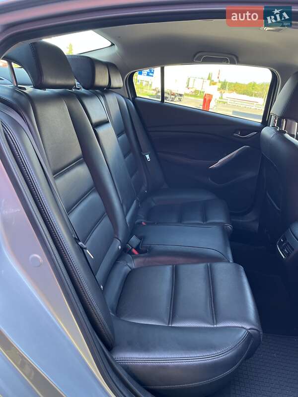 Седан Mazda 6 2016 в Мукачево