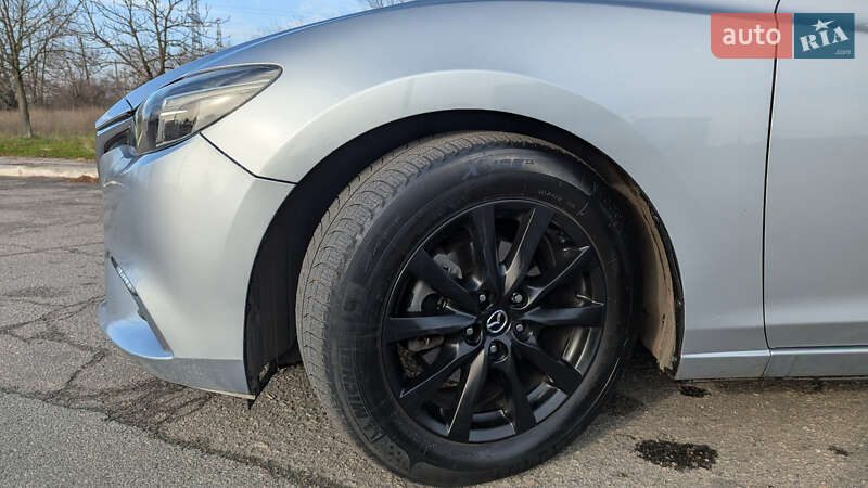 Седан Mazda 6 2015 в Днепре