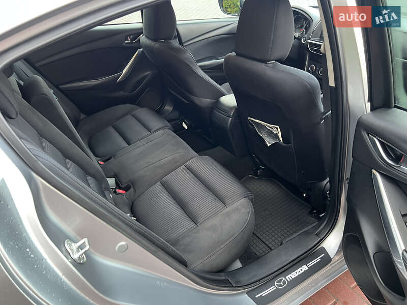 Седан Mazda 6 2014 в Черкасах