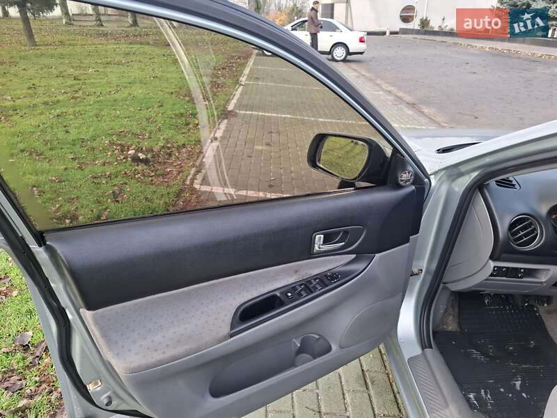 Седан Mazda 6 2004 в Запорожье