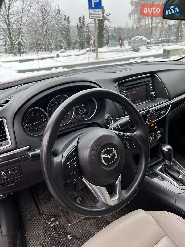 Седан Mazda 6 2014 в Львові
