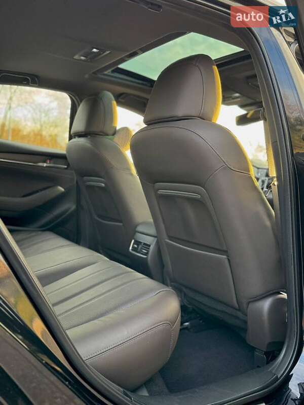 Седан Mazda 6 2019 в Львове