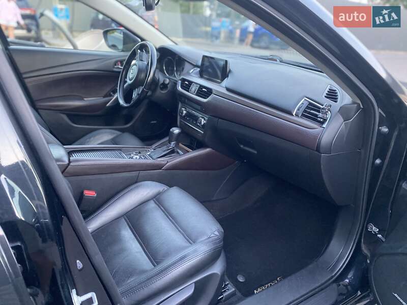 Седан Mazda 6 2015 в Тернополе