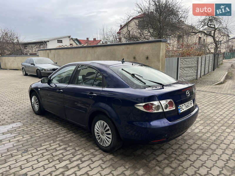 Седан Mazda 6 2002 в Жовкве