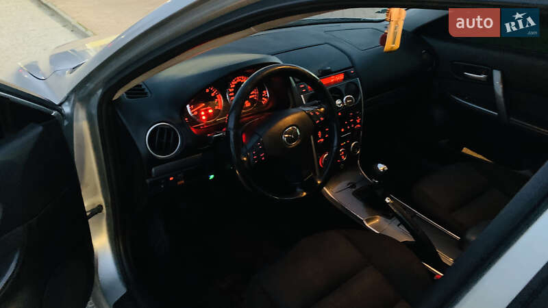 Седан Mazda 6 2005 в Дніпрі