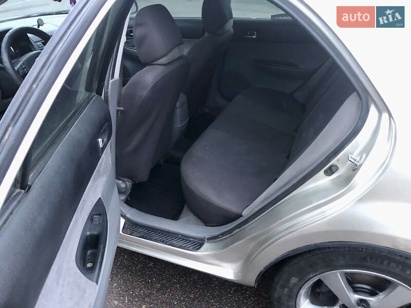 Седан Mazda 6 2003 в Прилуках