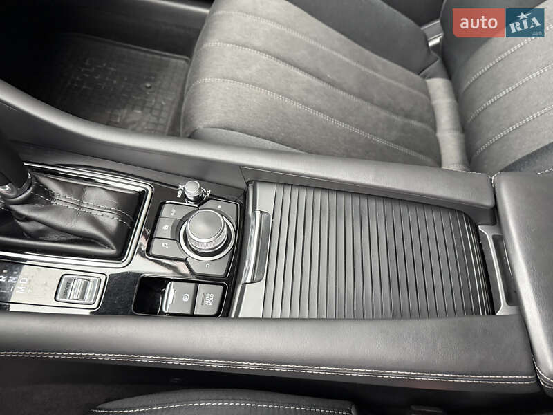 Седан Mazda 6 2019 в Киеве