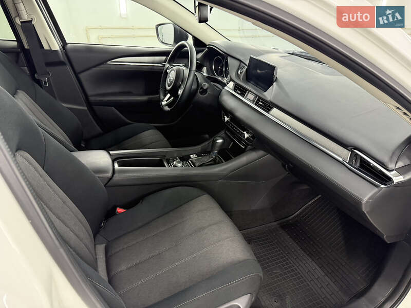 Седан Mazda 6 2019 в Киеве