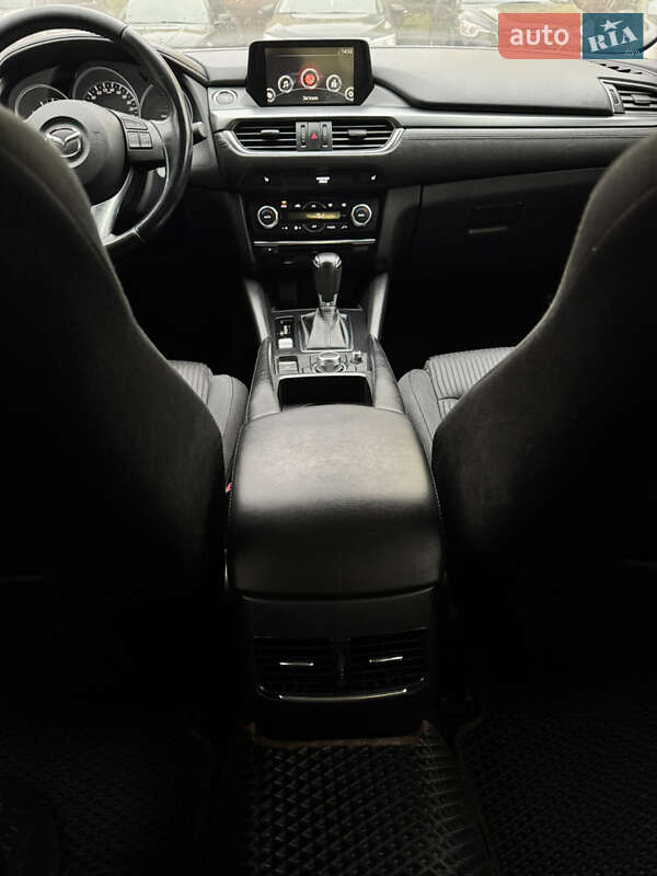 Седан Mazda 6 2015 в Киеве