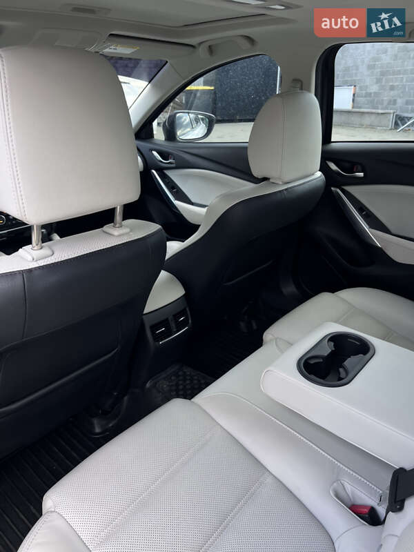 Седан Mazda 6 2015 в Кропивницком