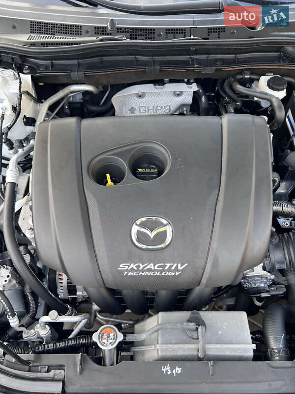 Седан Mazda 6 2015 в Кропивницком