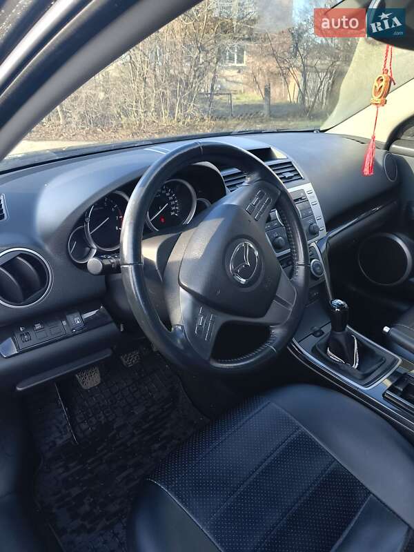 Седан Mazda 6 2008 в Ватутино