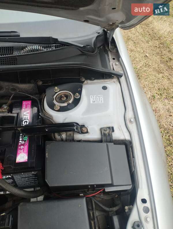 Лифтбек Mazda 6 2005 в Здолбунове