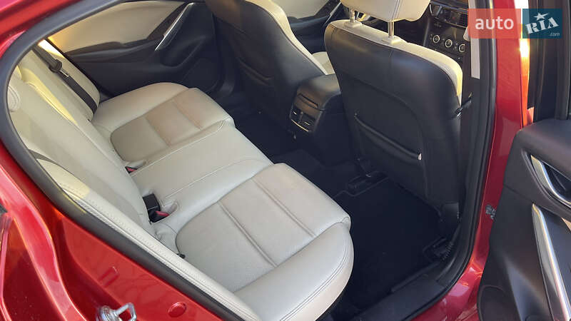 Седан Mazda 6 2014 в Львові