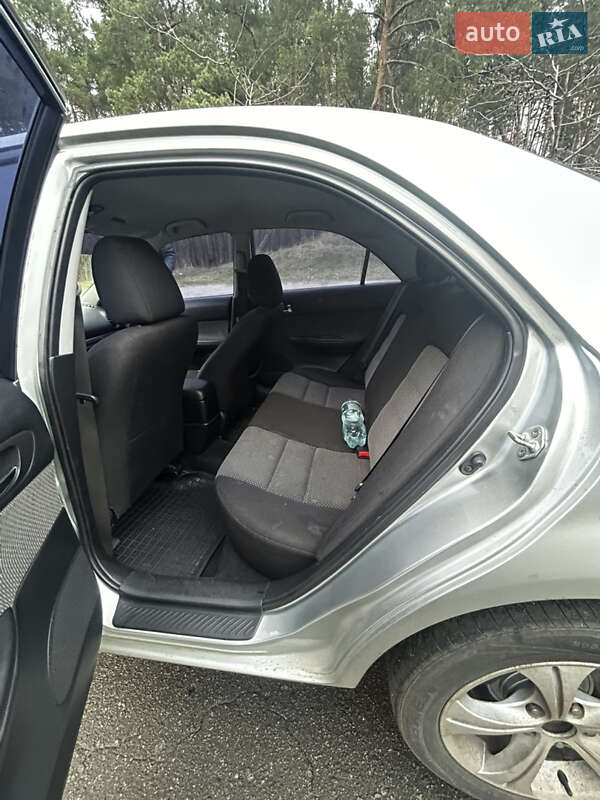 Седан Mazda 6 2005 в Киеве