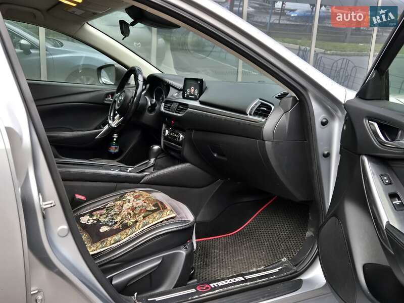 Седан Mazda 6 2016 в Киеве