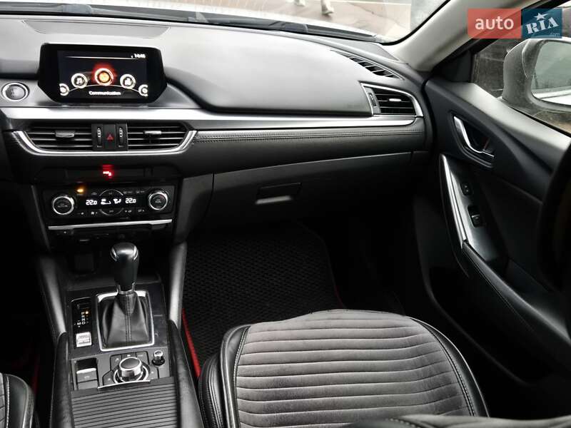 Седан Mazda 6 2016 в Киеве