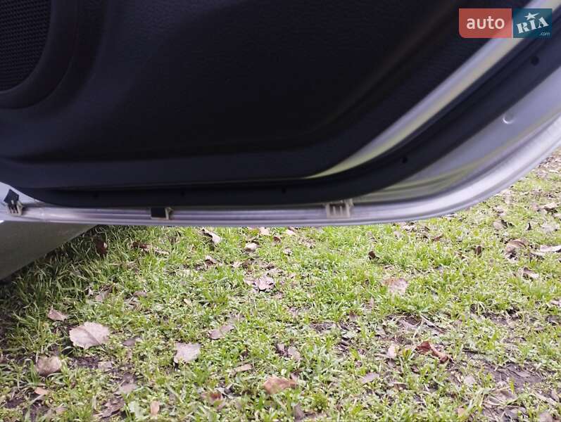 Седан Mazda 6 2009 в П'ятихатках