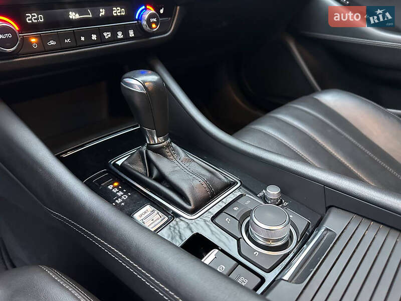Седан Mazda 6 2018 в Дніпрі