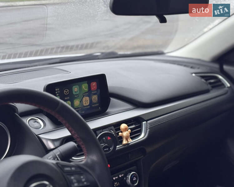 Седан Mazda 6 2016 в Запорожье