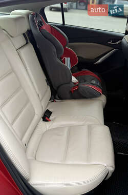 Седан Mazda 6 2013 в Черновцах