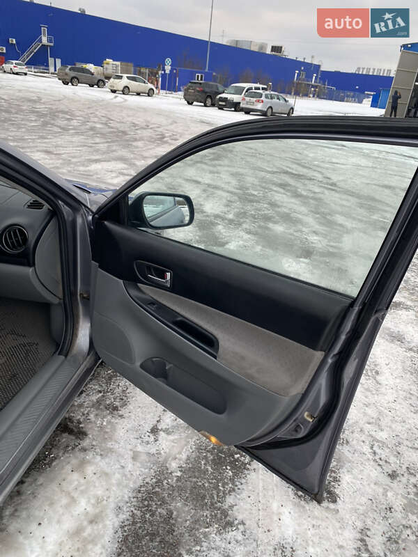 Седан Mazda 6 2004 в Рівному