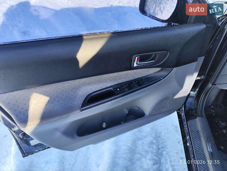 Седан Mazda 6 2003 в Кагарлыке