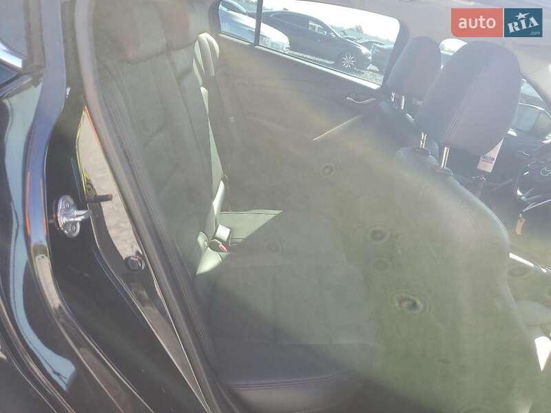 Седан Mazda 6 2017 в Львове