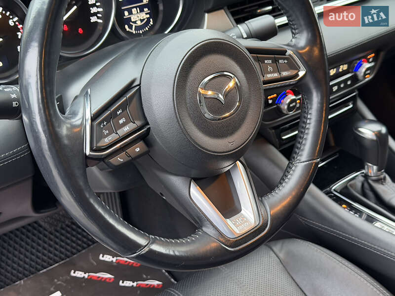 Седан Mazda 6 2018 в Ужгороде