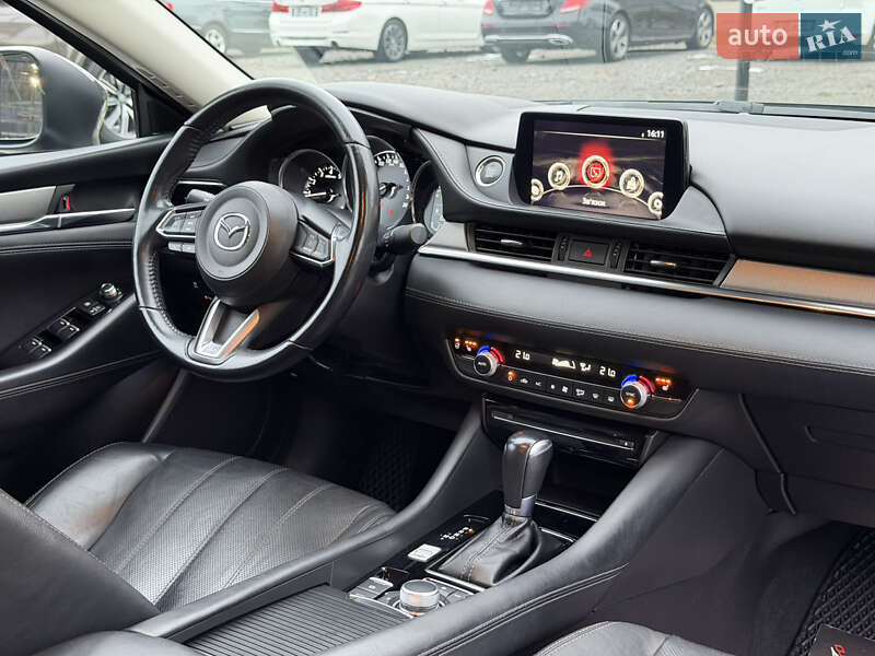 Седан Mazda 6 2018 в Ужгороде